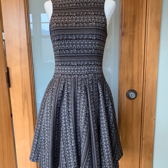 Tibi fit and flare dress - Picture 4 of 7